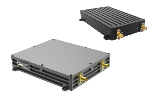 CD30NMT-V3 Vidéo émetteur VTX UAV 30-50KM Travaillez à 2,4 GHz 1,4 GHz 800 MHz avec le port série RS232/TTL/SBUS pour drone